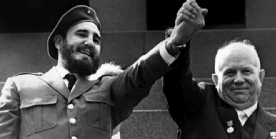 Fidel com Khroutschov: stalinismo joga com Cuba na "guerra fria"