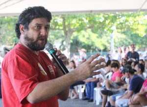 Renê Munaro durante assembleia da categoria