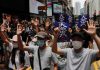 Manifestantes de Hong Kong não saem das ruas