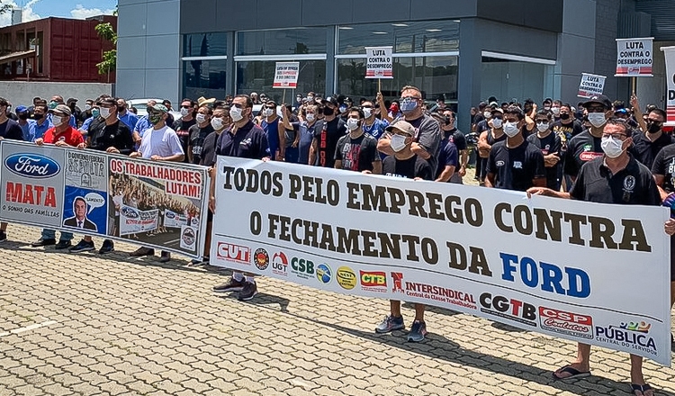 ford-manifesto-protesto-sindicatodosmetalurgico-1-750x440